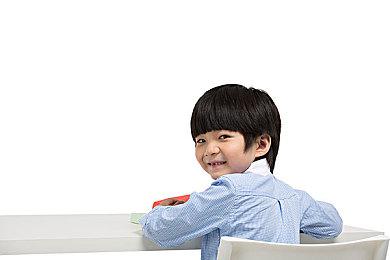 《终末纪元》2月21日正式发售 更新路线图公布